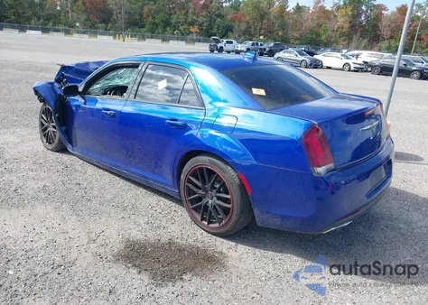 2018 Chrysler 300 Touring z USA, uszkodzony, nr VIN 2C3CCAAG1JH340717